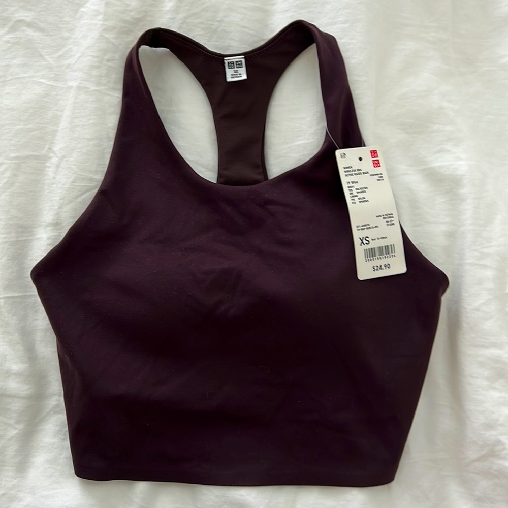 Uniqlo Women’s wireless bra active top. color- wine. Never worn!